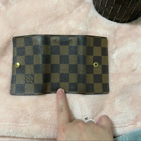 SOLD ON INSTAš¹Louis Vuitton 6 Key Holder Damier - Picture 4 of 11